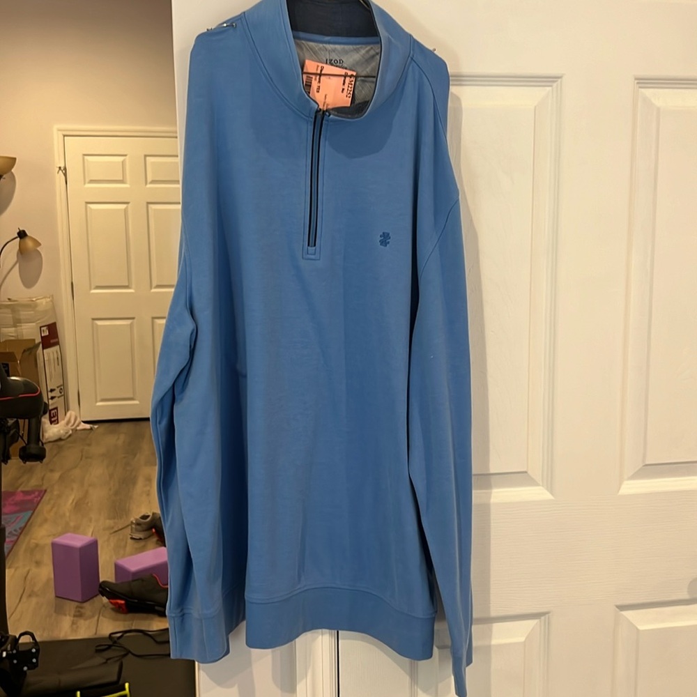 Izod saltwater half zip sweatshirt, size XXL light blue